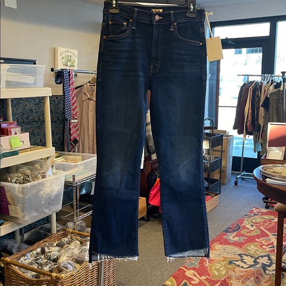 MOTHER Denim - NWT MOTHER The Insider Crop Step Fray Jeans Off Limits Wash size 27 dark wash